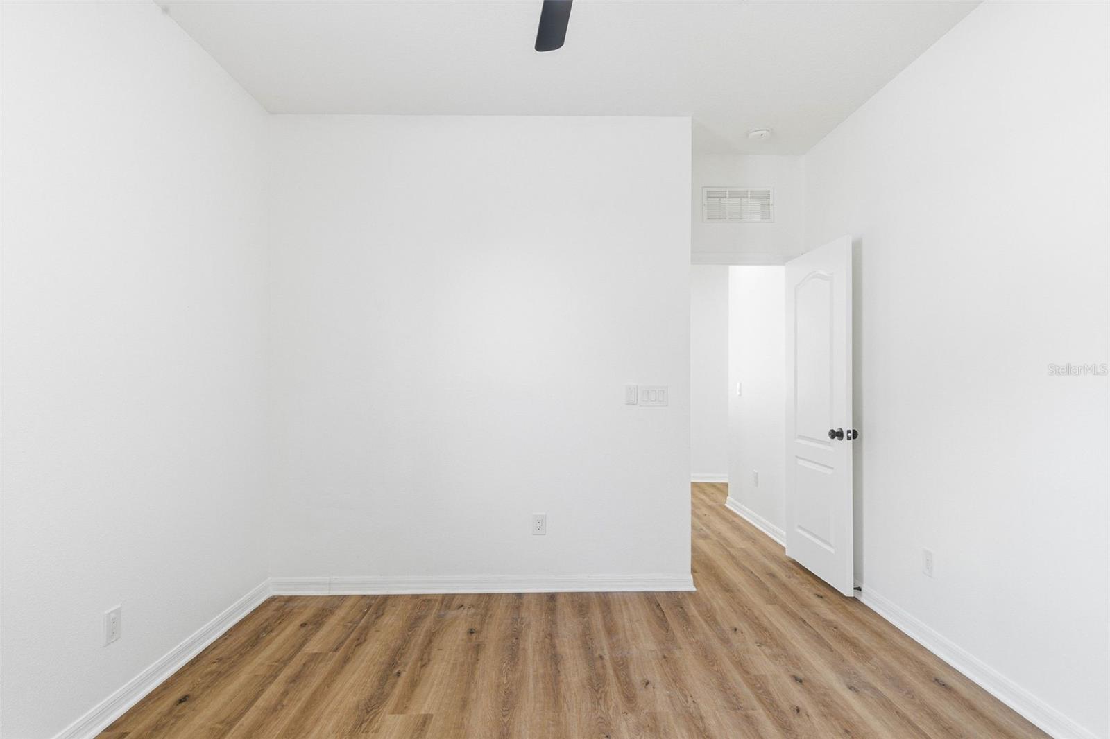 Listing photo id 41 for 12226 Ridgedale Drive