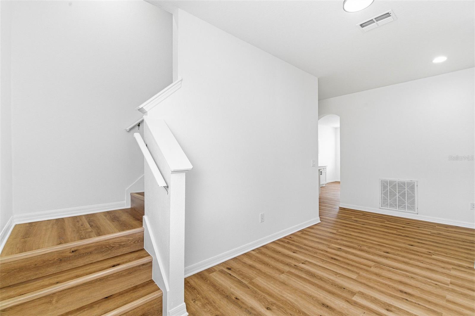 Listing photo id 42 for 12226 Ridgedale Drive