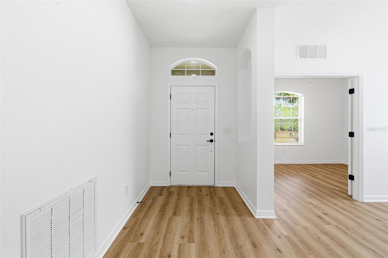 Listing photo id 7 for 12226 Ridgedale Drive