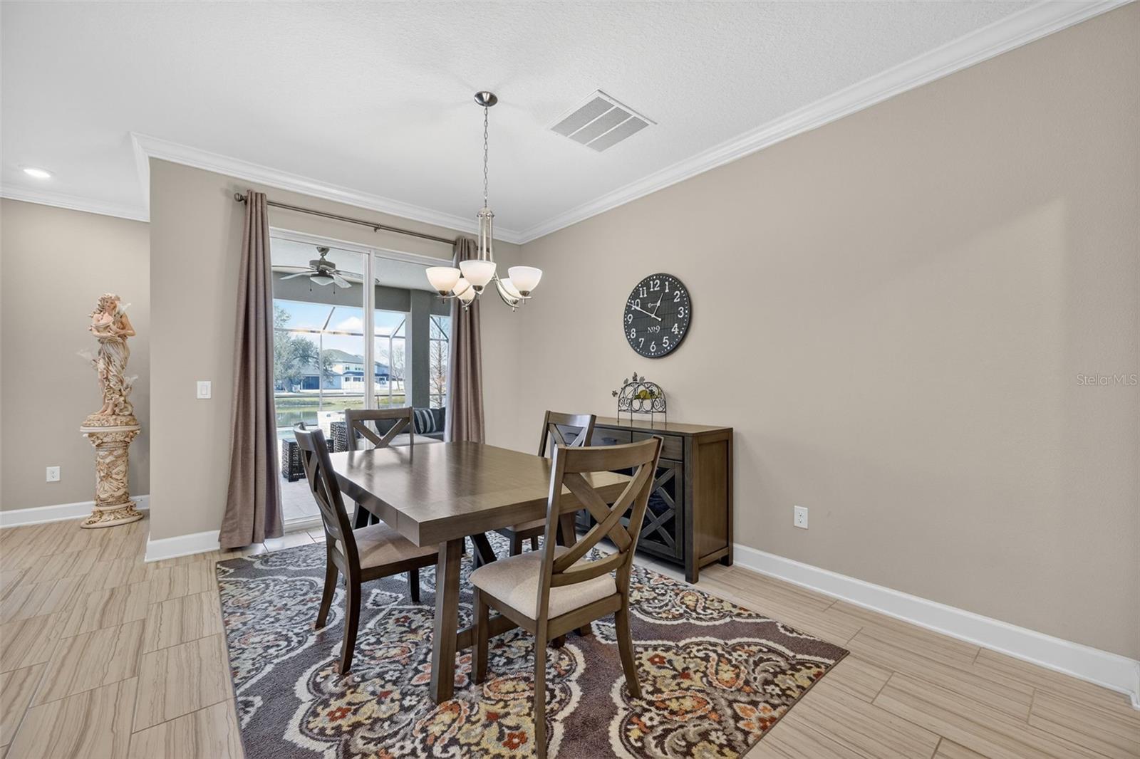 Image 15 of 54 For 5411 Camberwell Lane