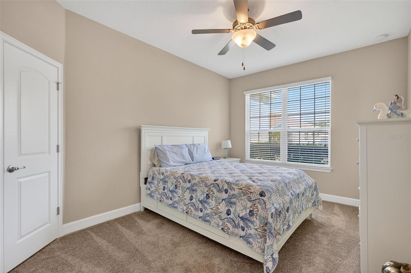 Image 32 of 54 For 5411 Camberwell Lane