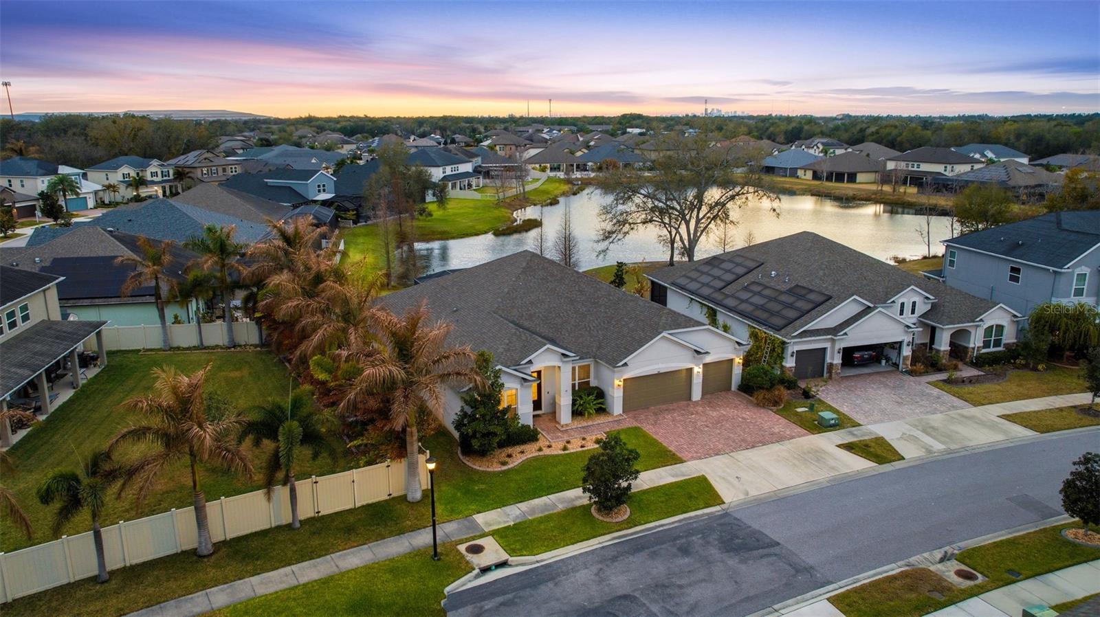 Image 45 of 54 For 5411 Camberwell Lane