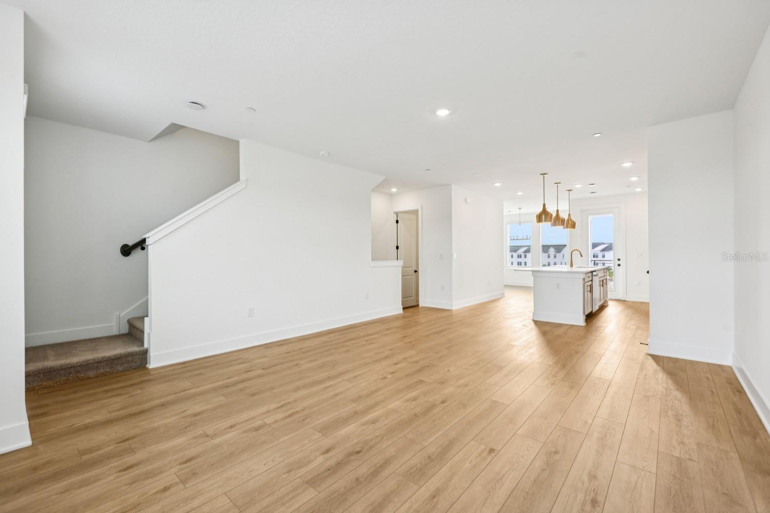 Image 12 of 39 For 15315 Hamlin Park Drive