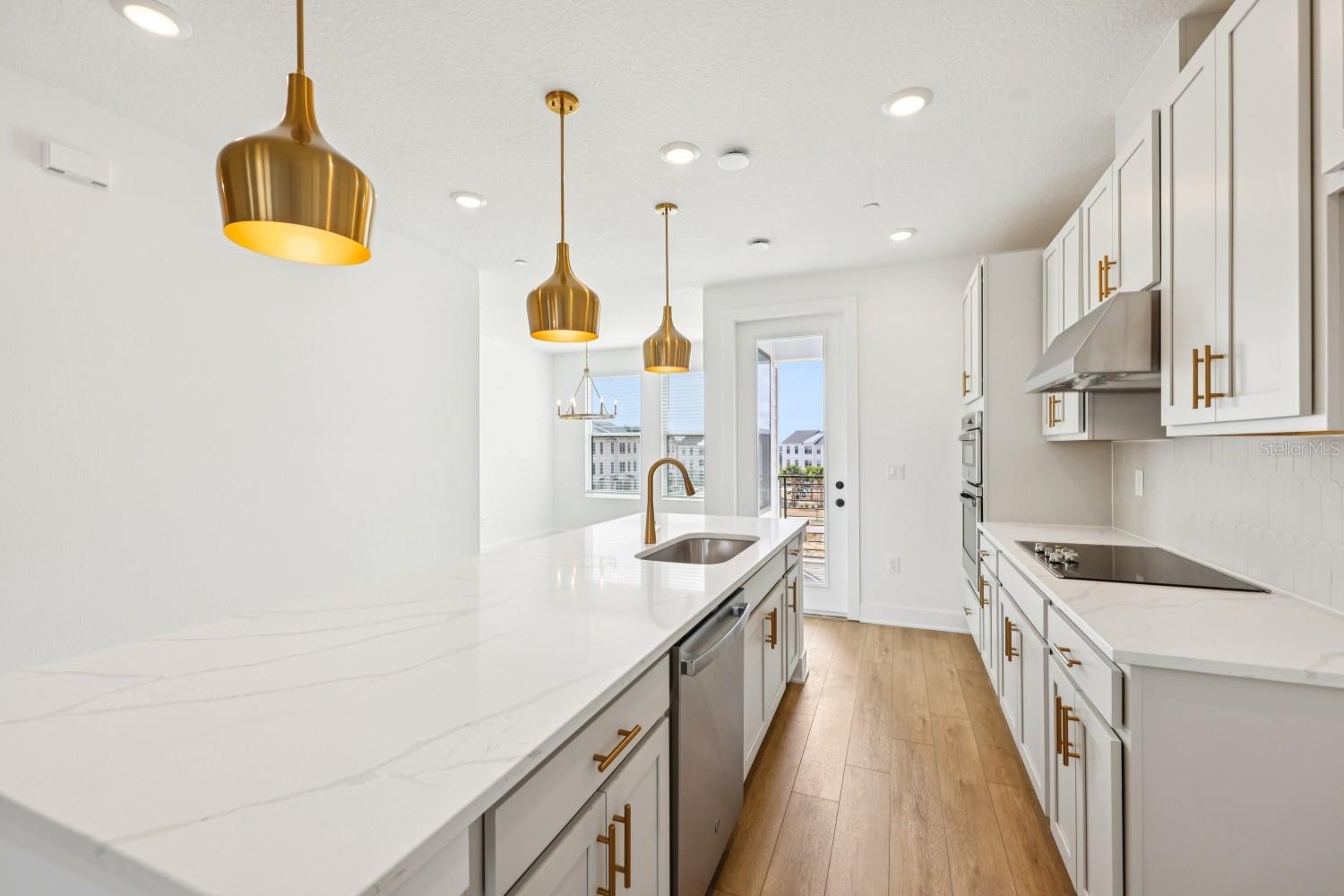 Image 17 of 39 For 15315 Hamlin Park Drive