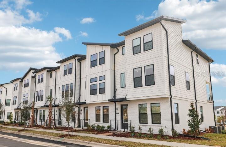 Image 2 of 39 For 15315 Hamlin Park Drive