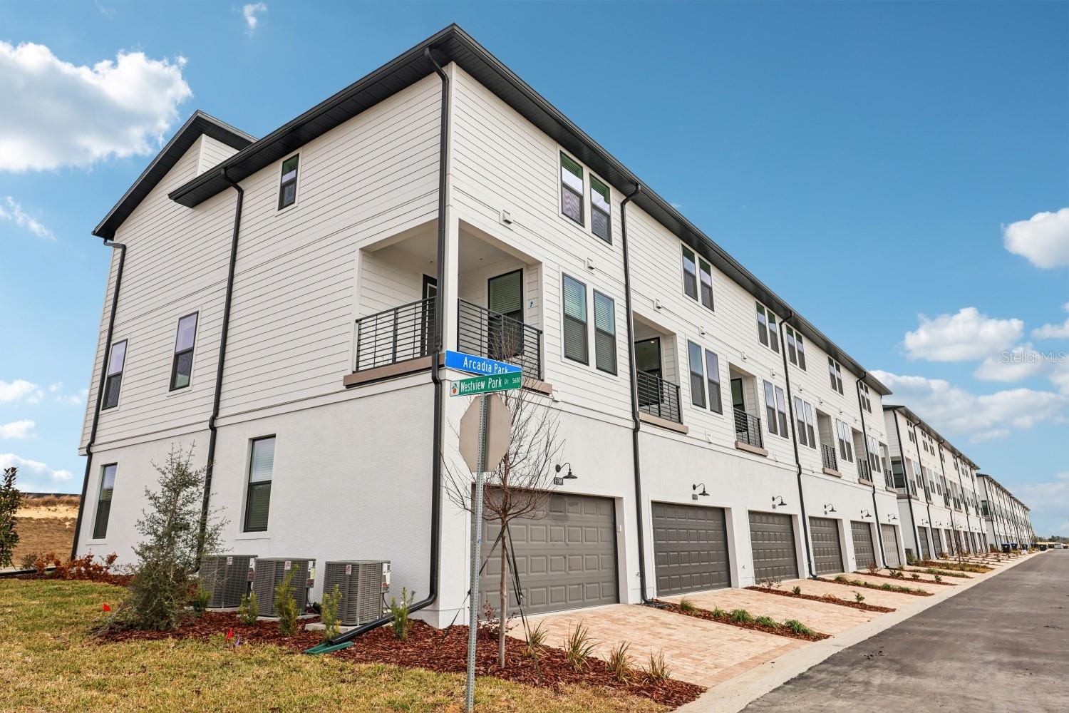 Image 35 of 39 For 15315 Hamlin Park Drive