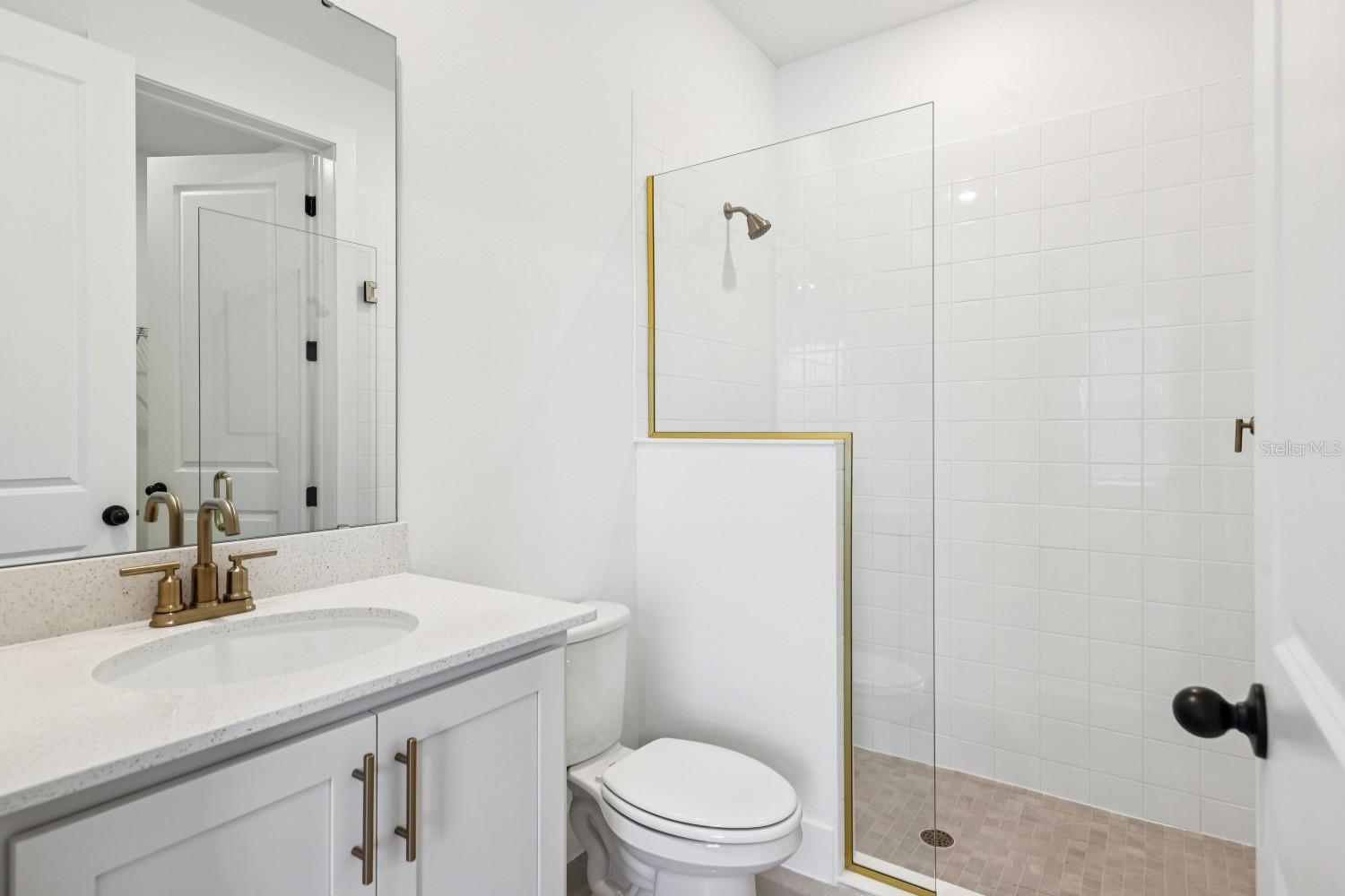 Image 8 of 39 For 15315 Hamlin Park Drive