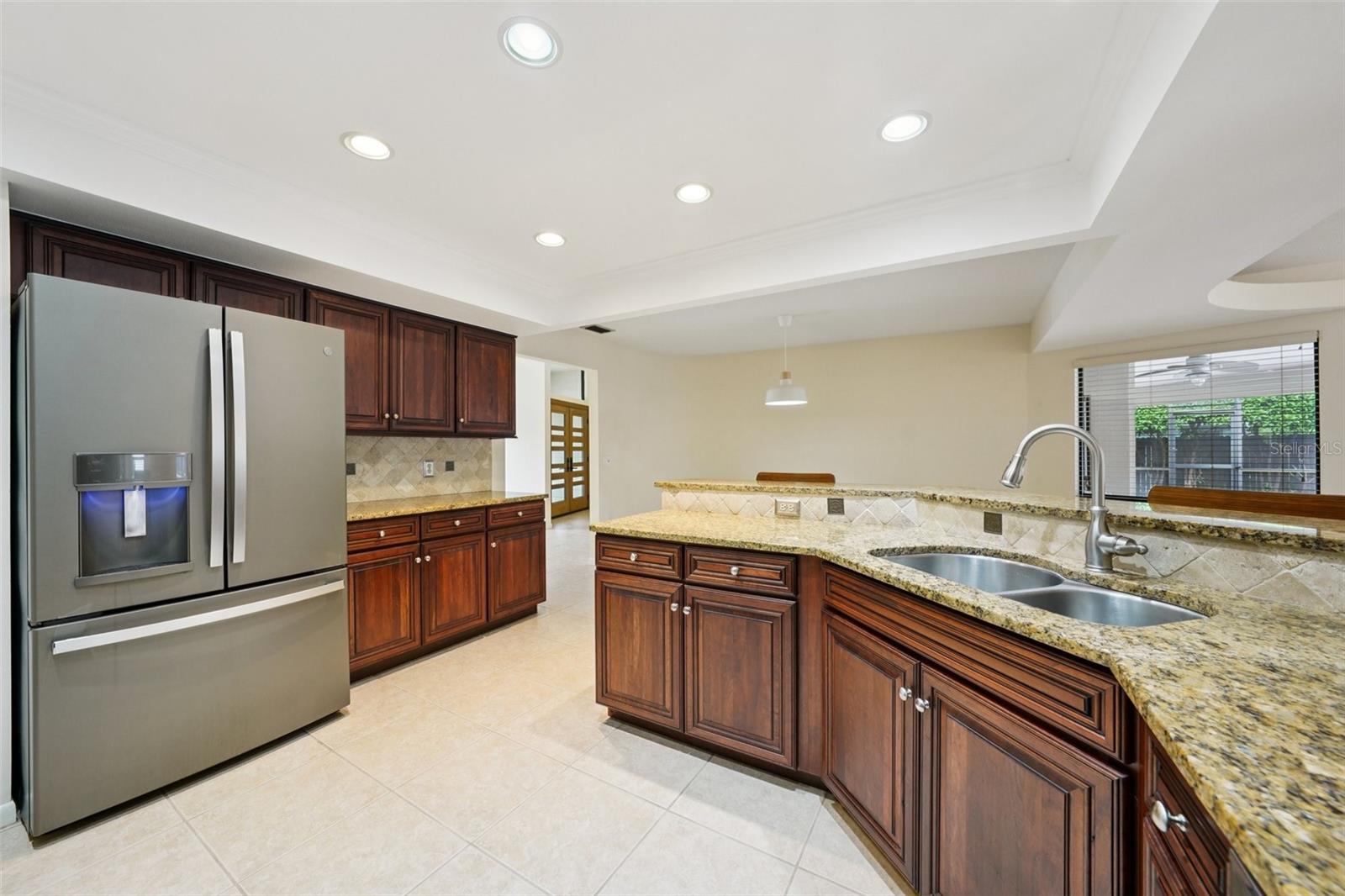 Listing photo id 19 for 1604 Palace Court