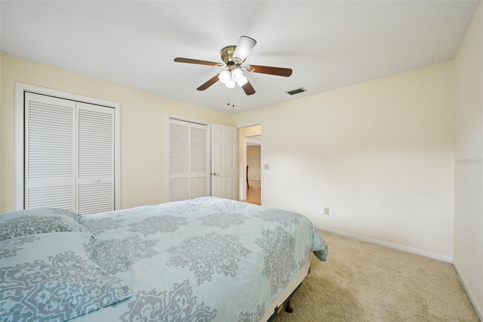 Listing photo id 28 for 1604 Palace Court