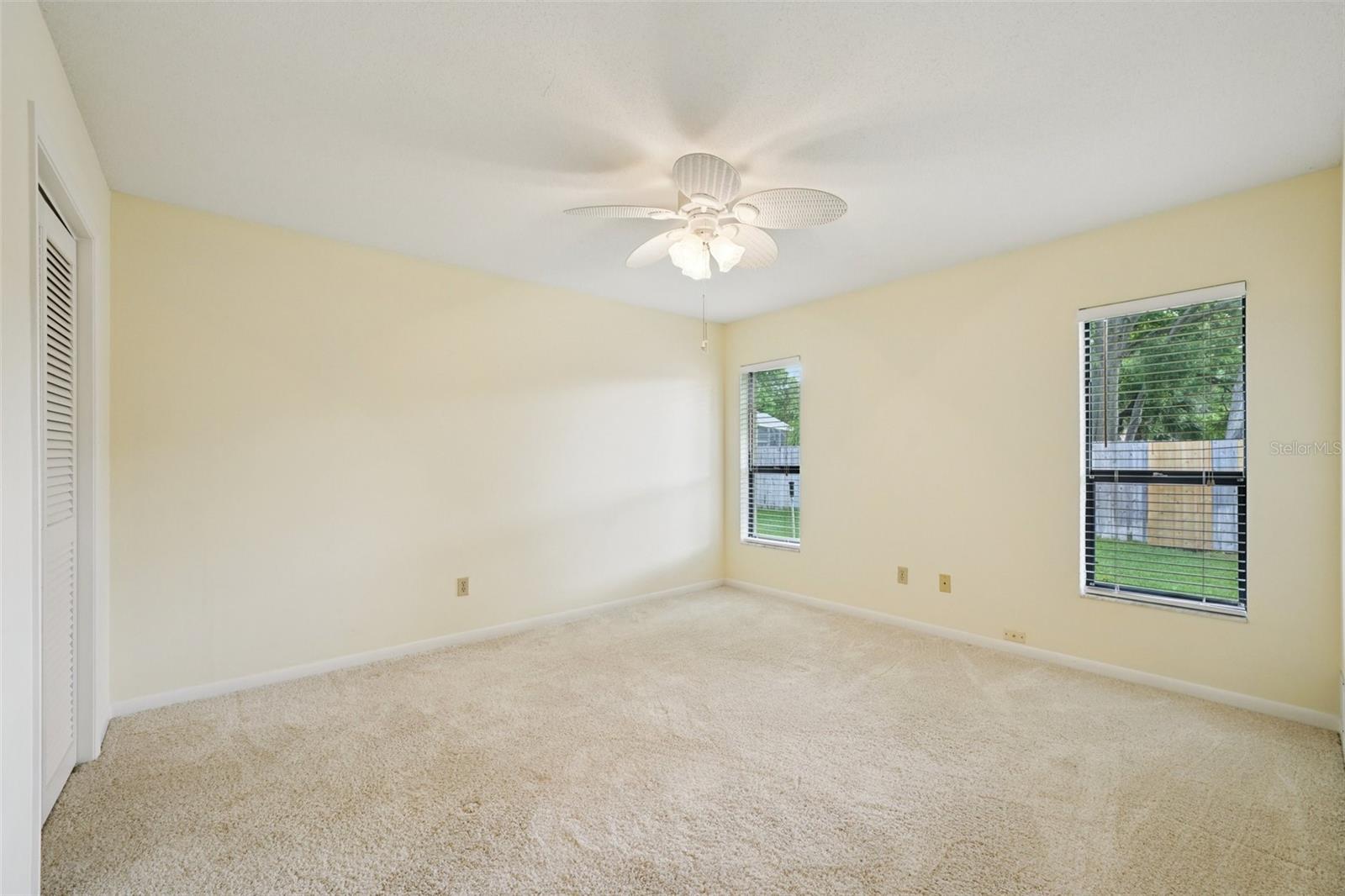 Listing photo id 29 for 1604 Palace Court