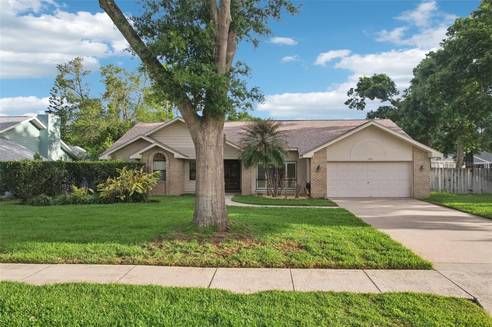 Listing photo id 46 for 1604 Palace Court