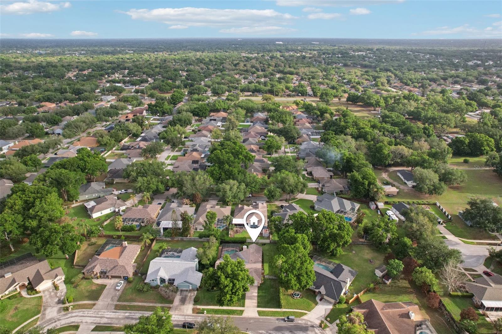 Listing photo id 48 for 1604 Palace Court