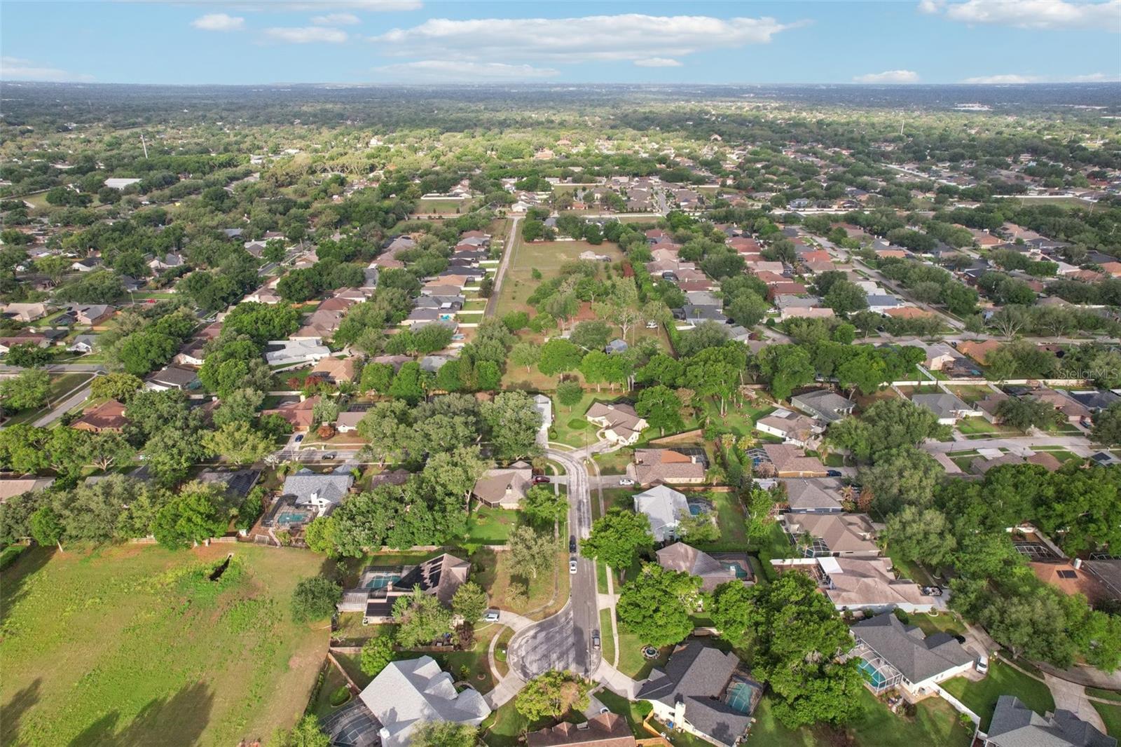 Listing photo id 49 for 1604 Palace Court