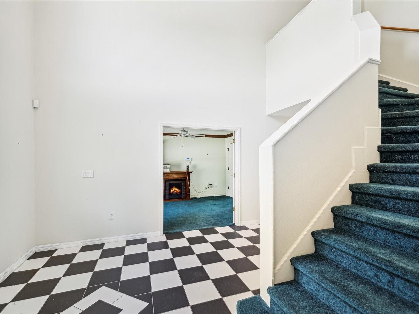 Image 6 of 19 For 15420 Aubrey Avenue