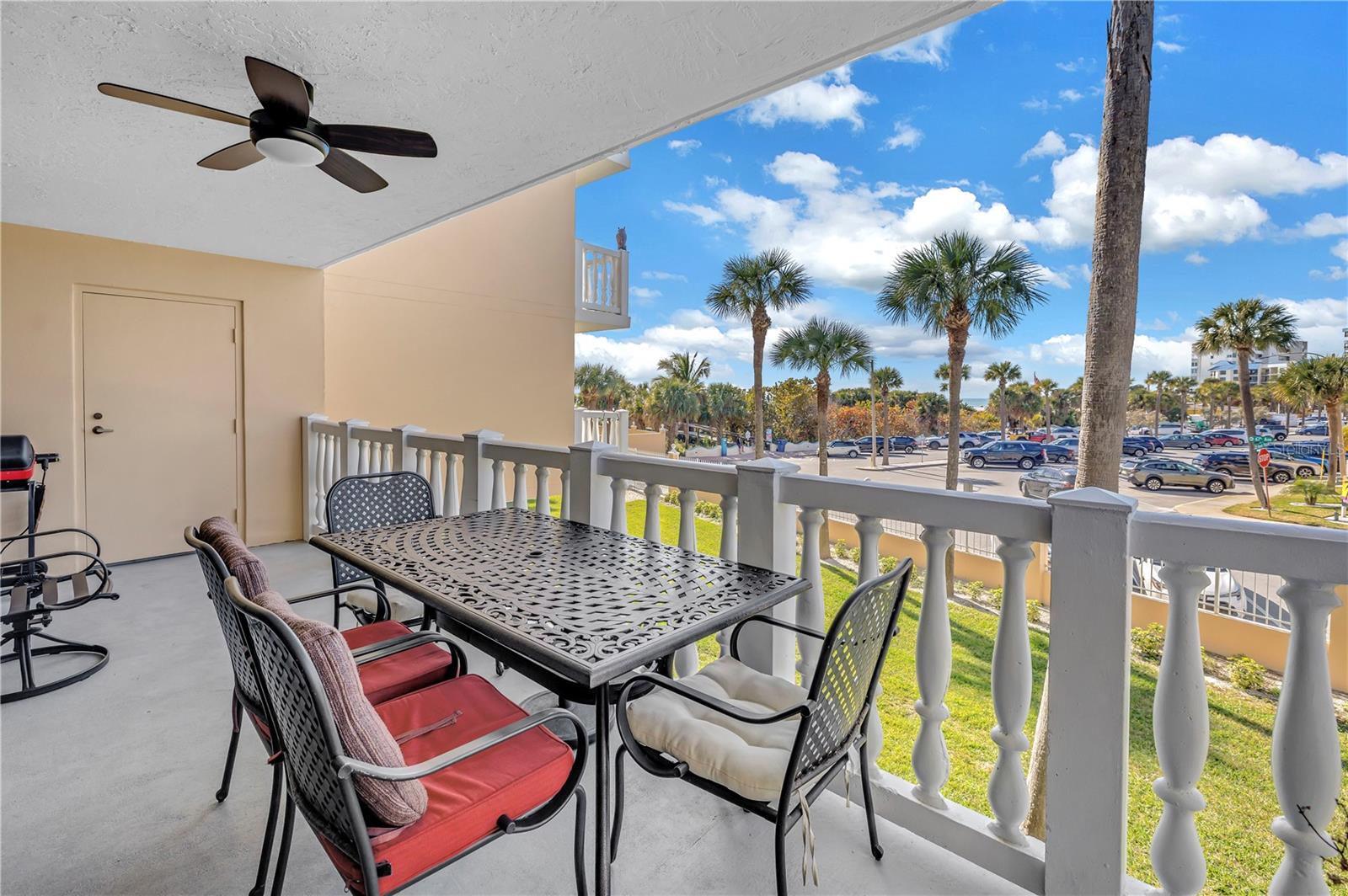 Image 15 of 47 For 6650 Sunset Way 105