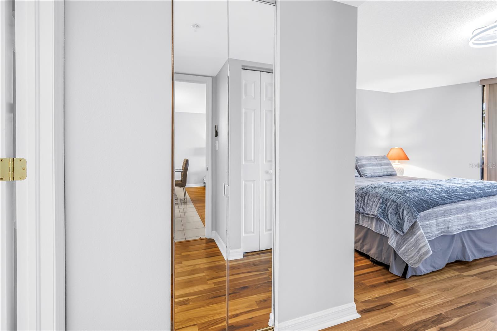 Image 20 of 47 For 6650 Sunset Way 105