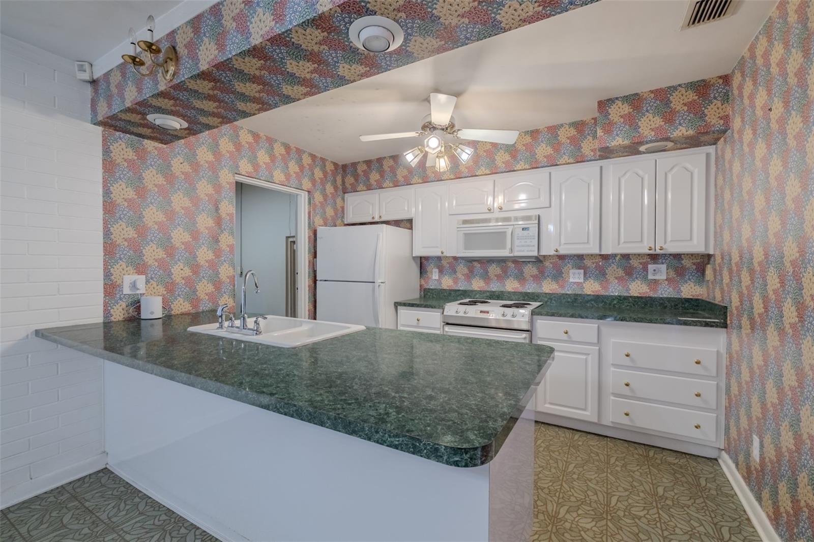 Image 11 of 62 For 1109 Orangewalk Drive