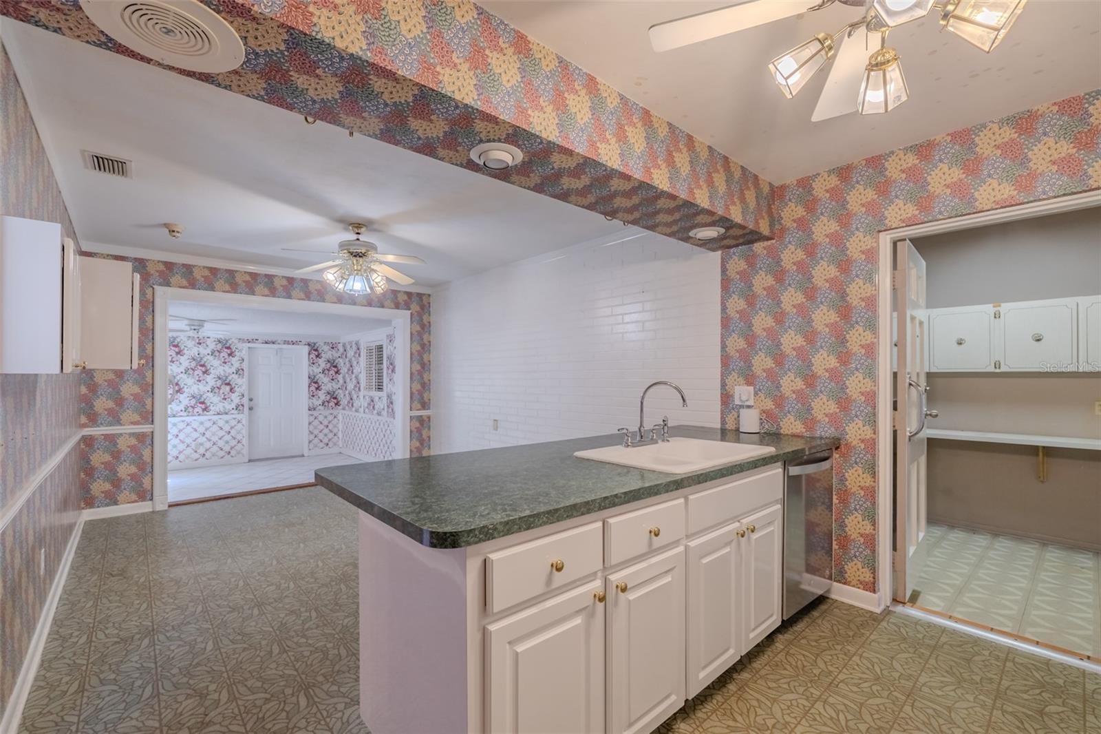 Image 14 of 62 For 1109 Orangewalk Drive