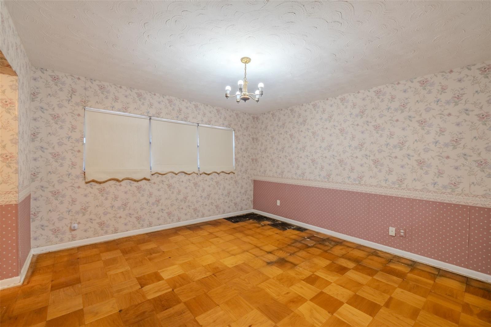 Image 19 of 62 For 1109 Orangewalk Drive