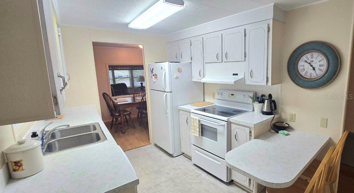 Image 13 of 23 For 40 Concord Lane