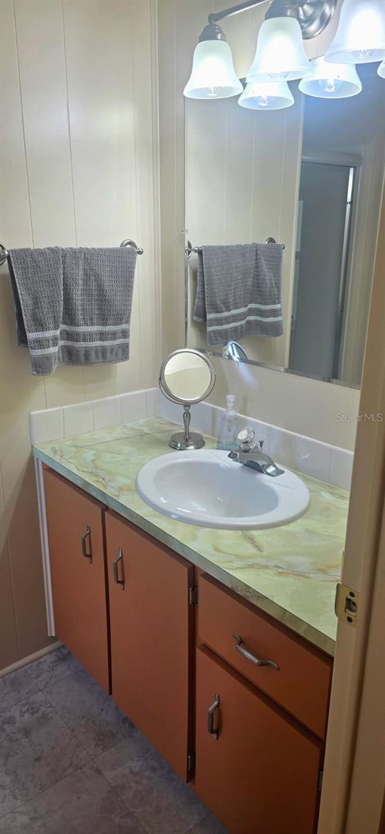 Image 16 of 23 For 40 Concord Lane