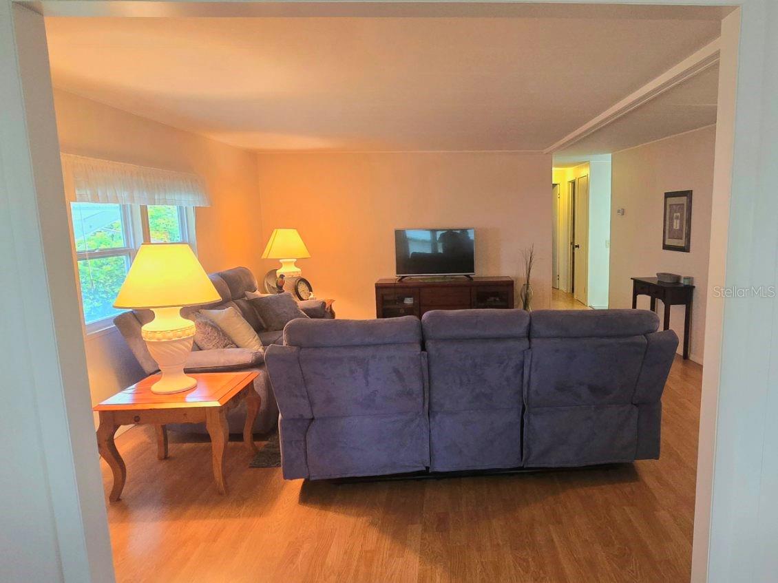 Image 7 of 23 For 40 Concord Lane