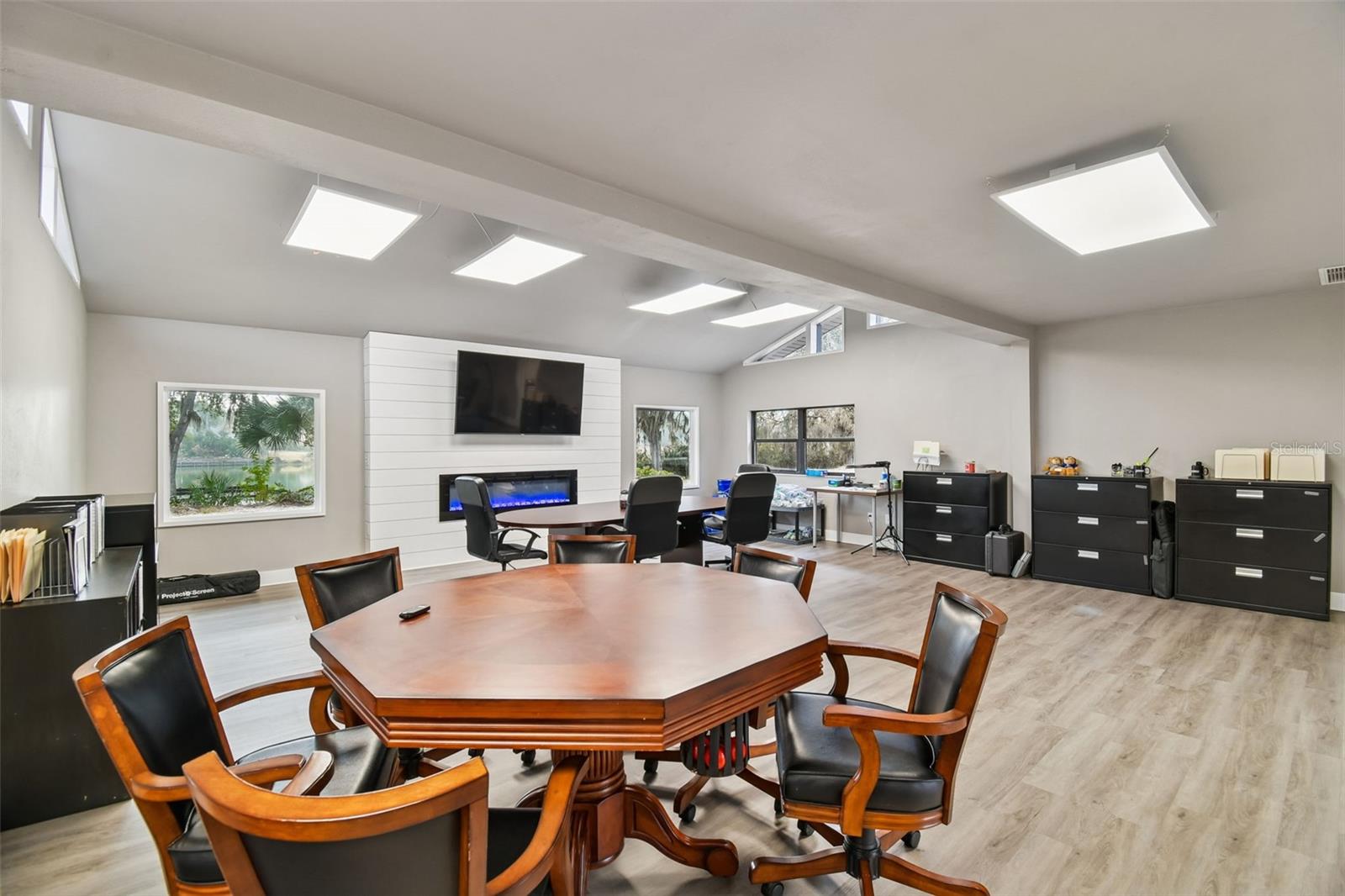 Listing photo id 8 for 10001 Water Works Lane