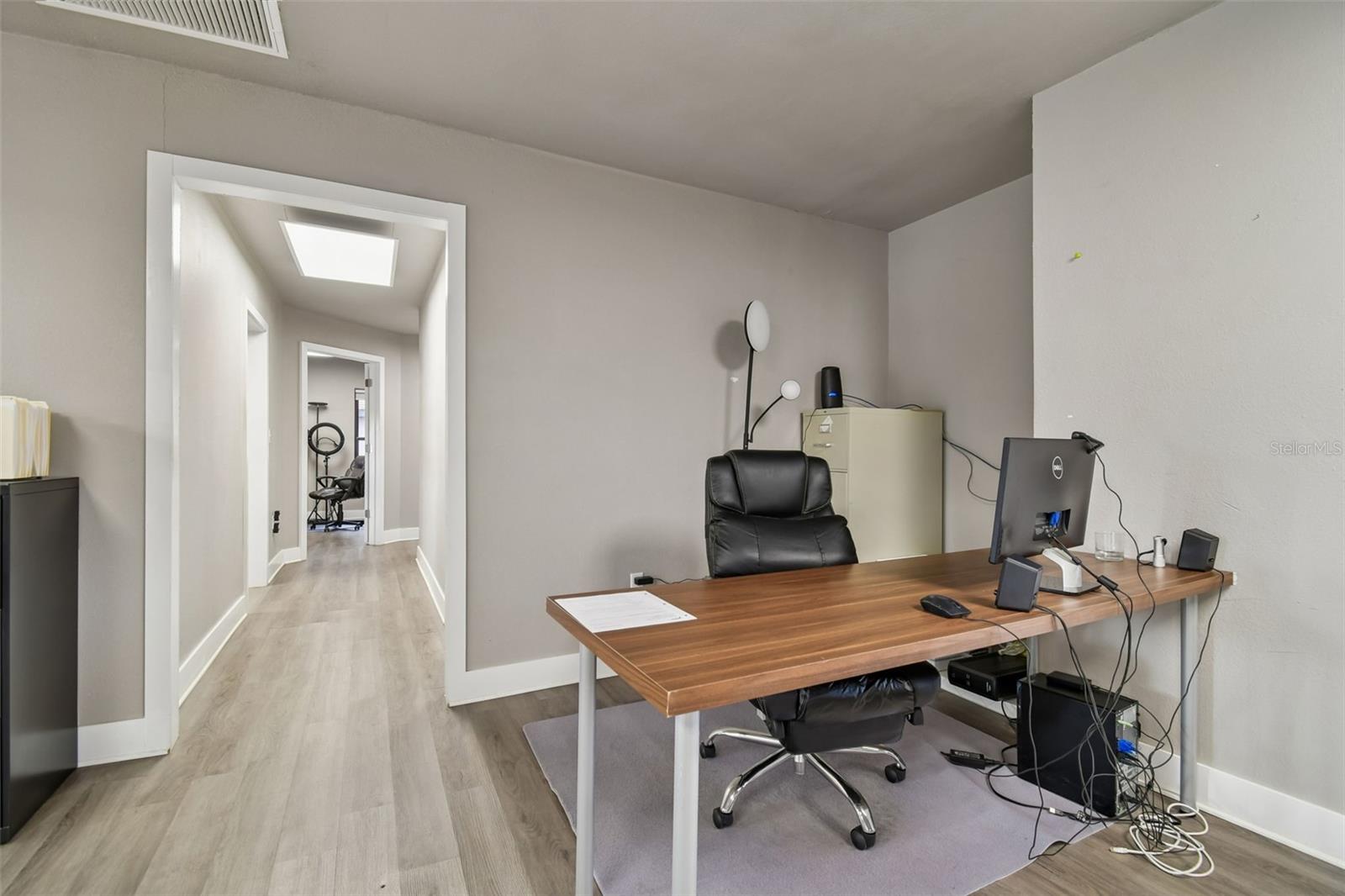 Listing photo id 13 for 10001 Water Works Lane