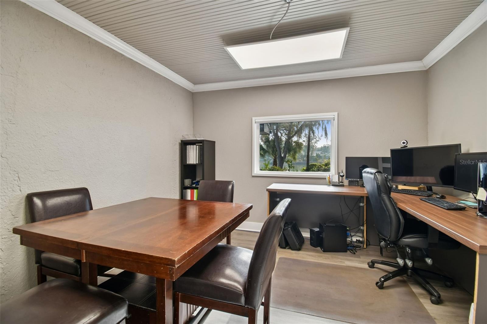 Listing photo id 23 for 10001 Water Works Lane