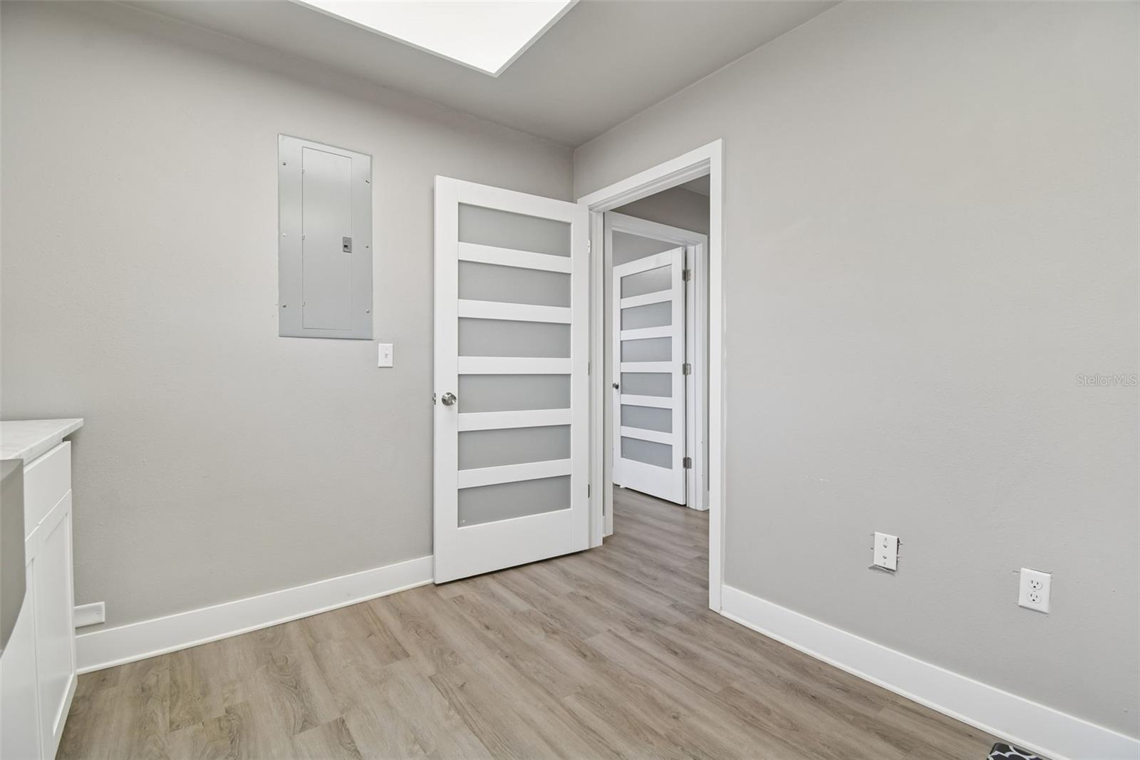 Listing photo id 4 for 10001 Water Works Lane