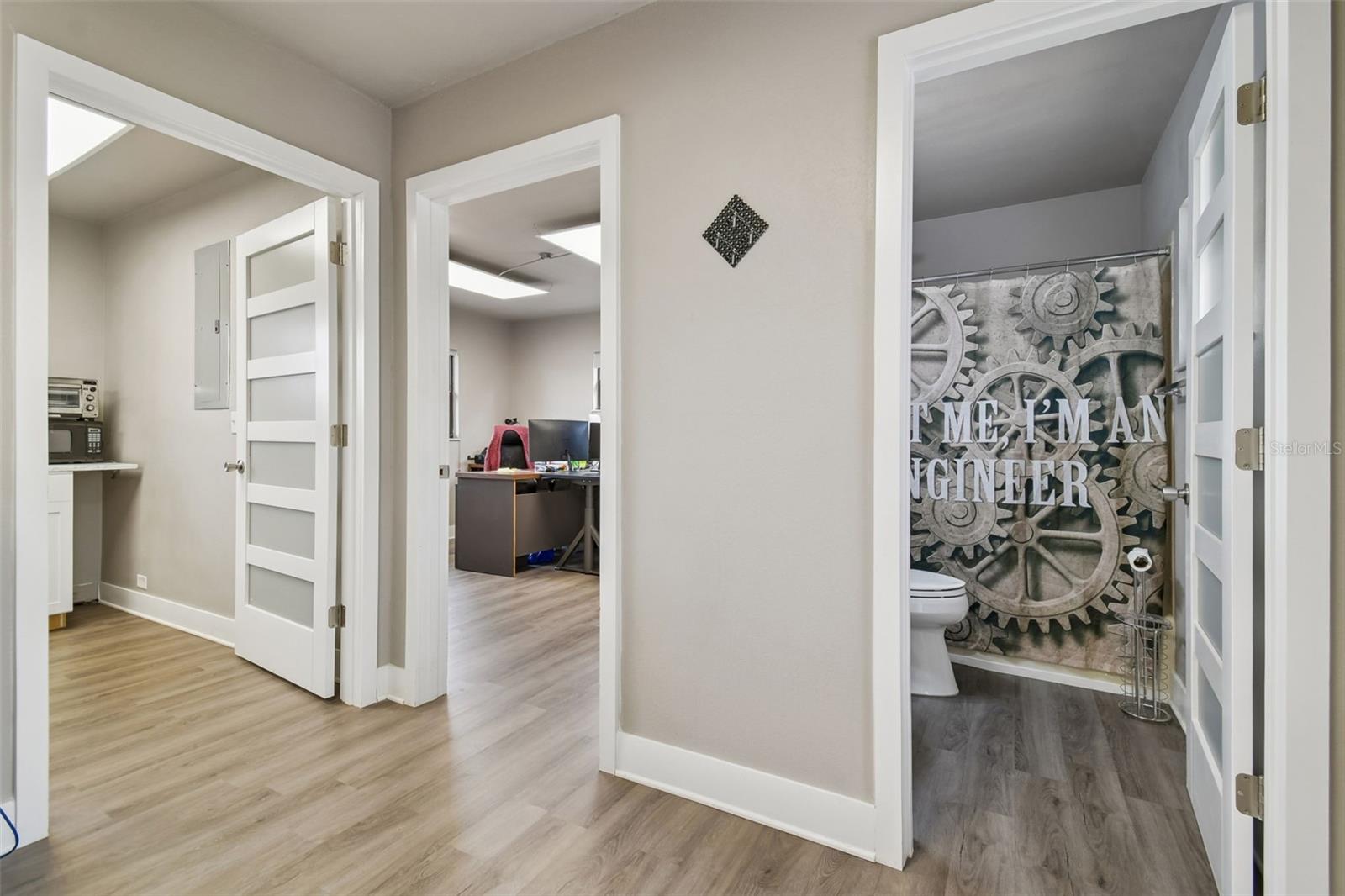 Listing photo id 7 for 10001 Water Works Lane