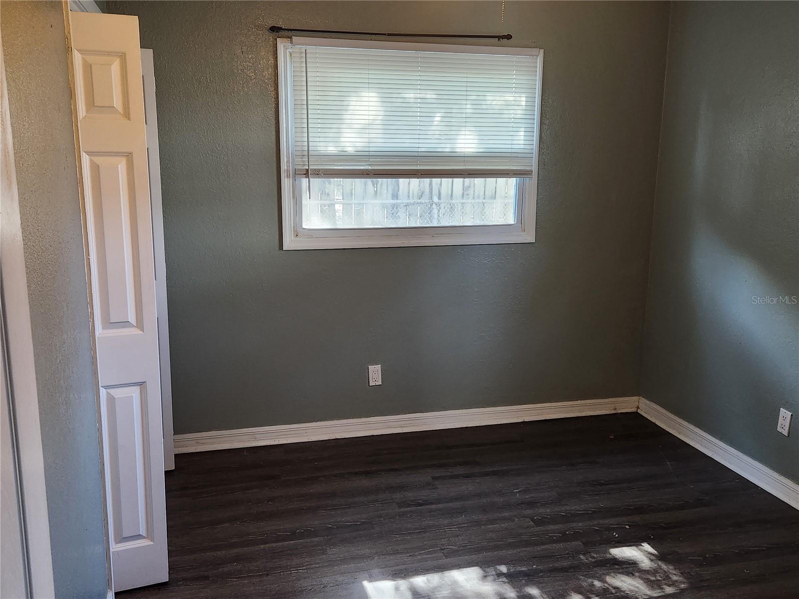 Image 12 of 18 For 665 6th Avenue N