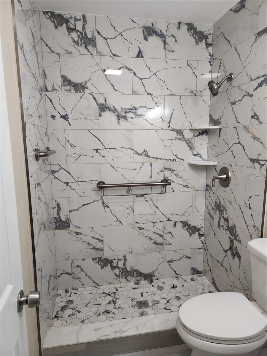 Image 13 of 18 For 665 6th Avenue N