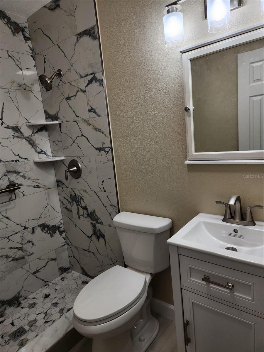 Image 14 of 18 For 665 6th Avenue N