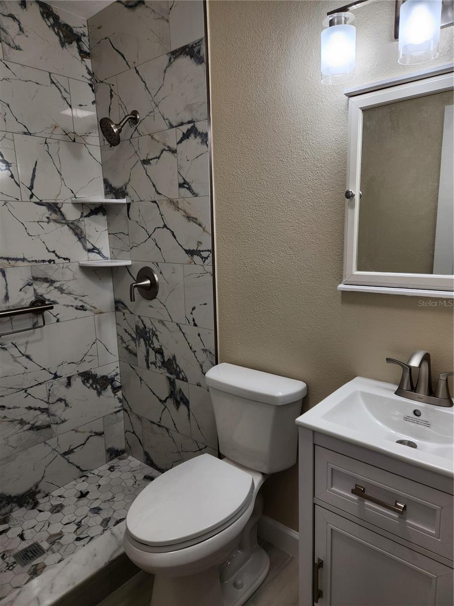 Image 15 of 18 For 665 6th Avenue N