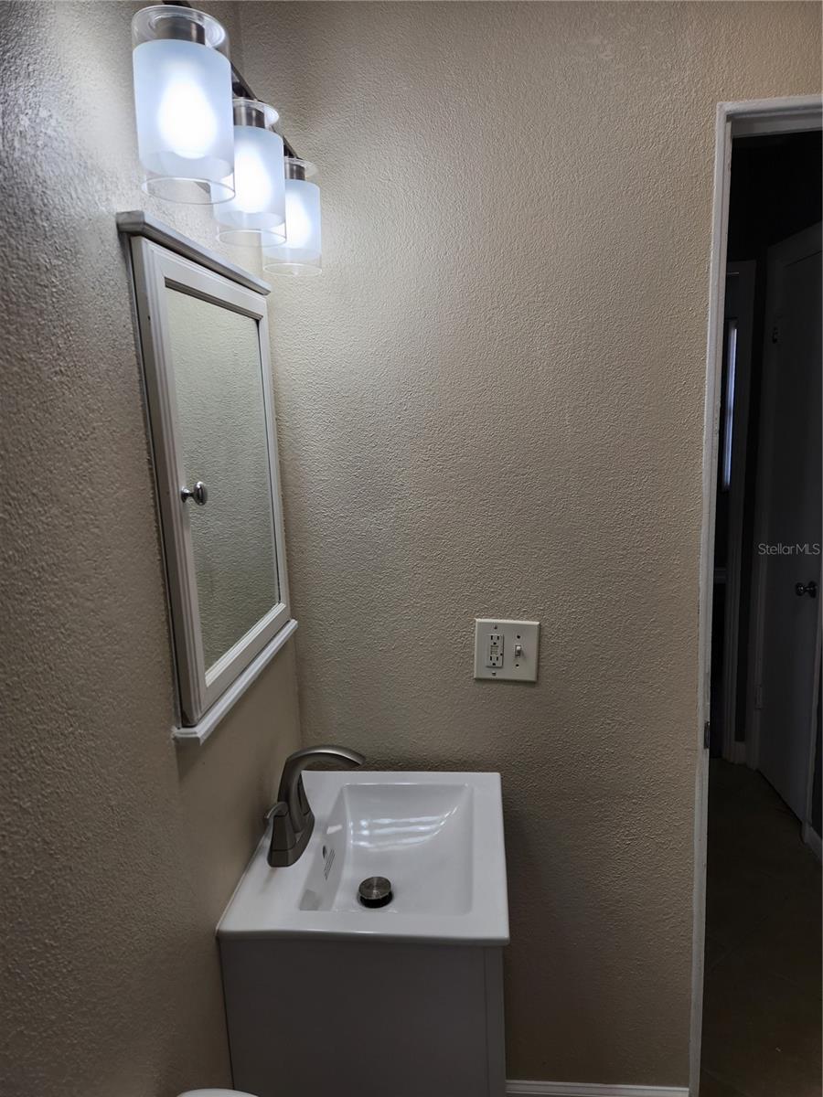 Image 17 of 18 For 665 6th Avenue N