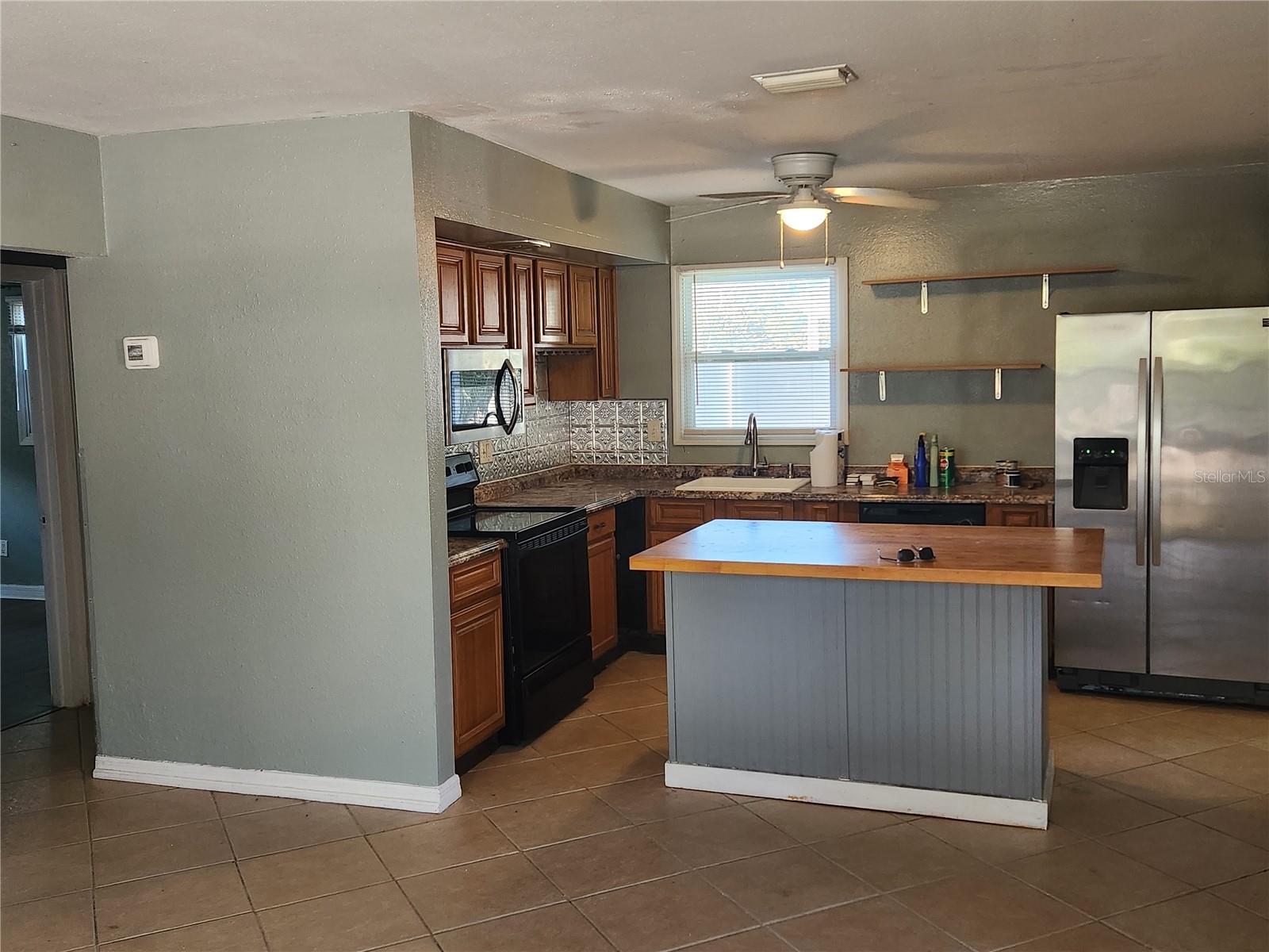 Image 2 of 18 For 665 6th Avenue N