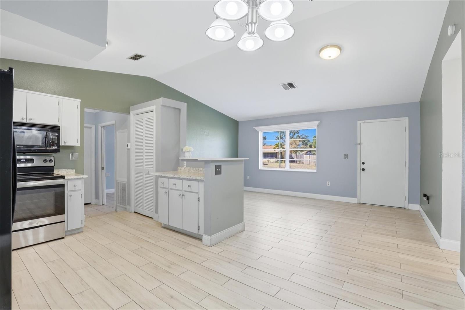 Image 10 of 58 For 5314 Harbinger Road