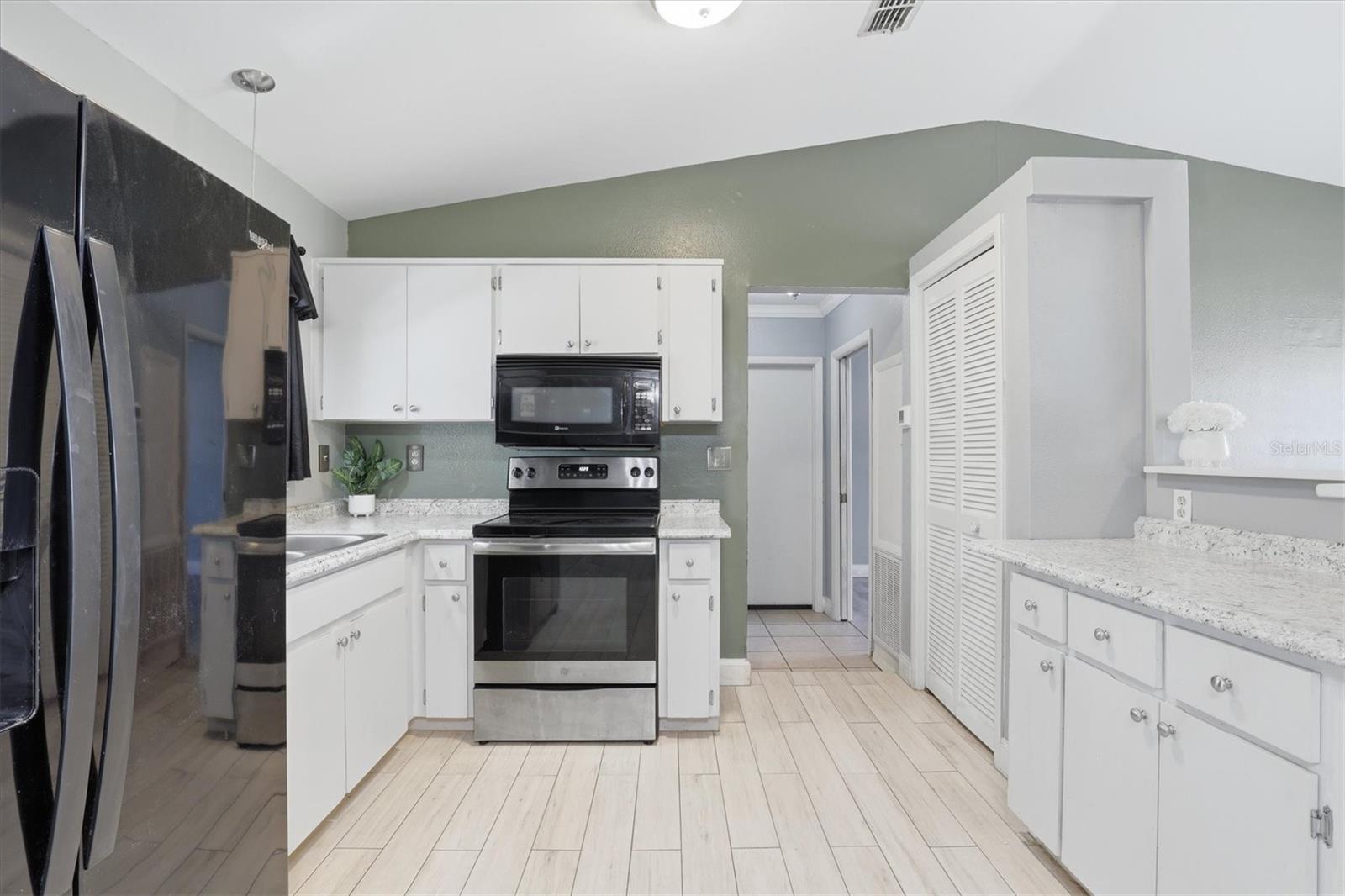 Image 11 of 58 For 5314 Harbinger Road