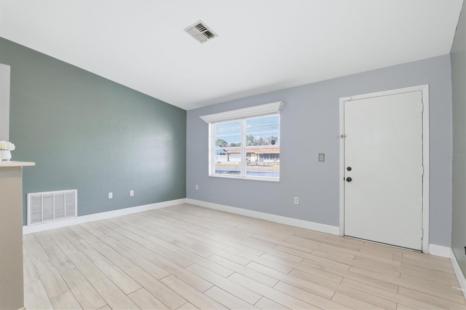 Image 5 of 58 For 5314 Harbinger Road