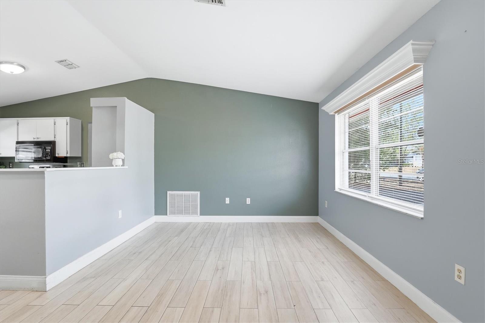 Image 6 of 58 For 5314 Harbinger Road