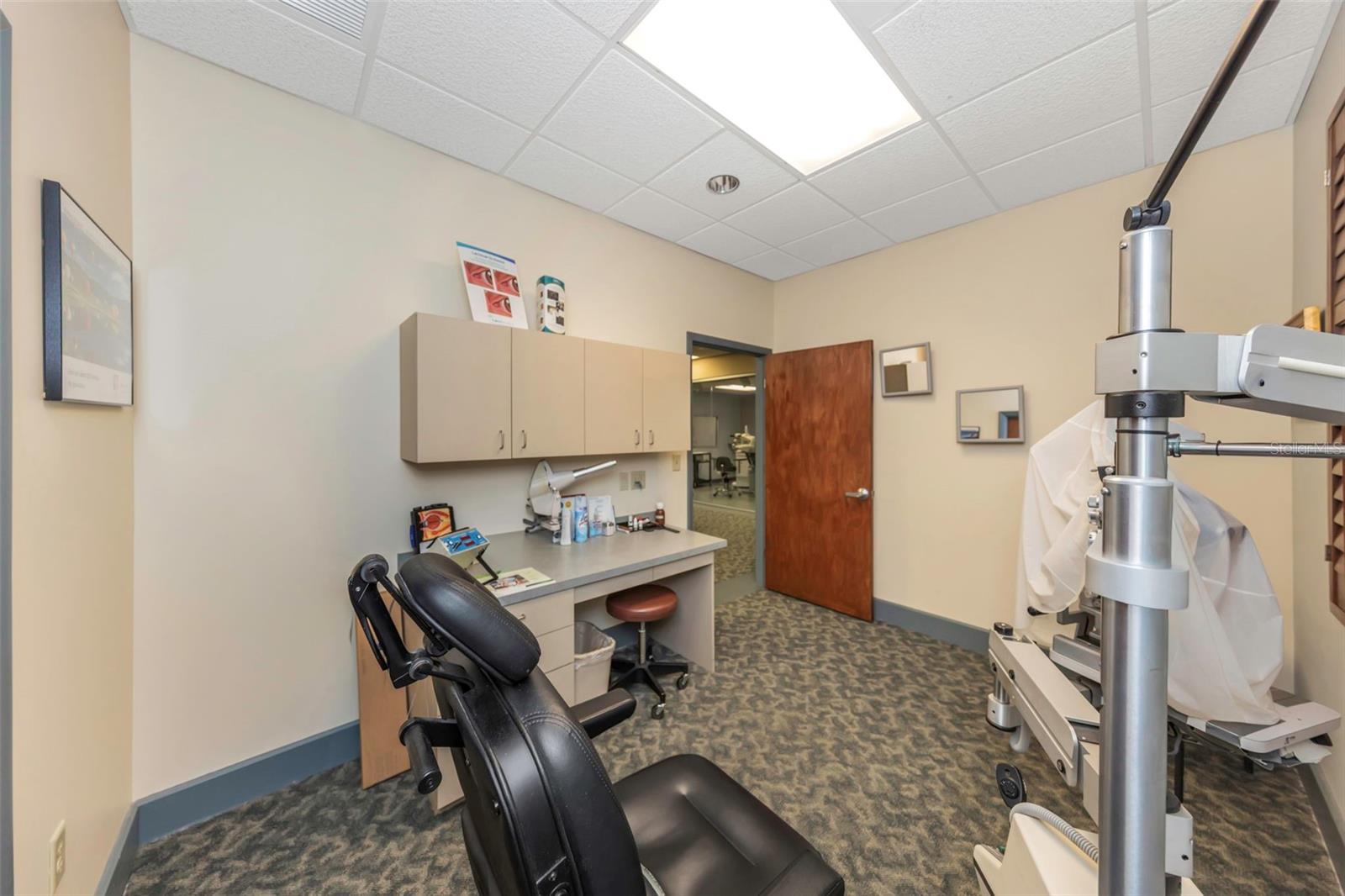 Image 13 of 55 For 2346 Drew Street 1f