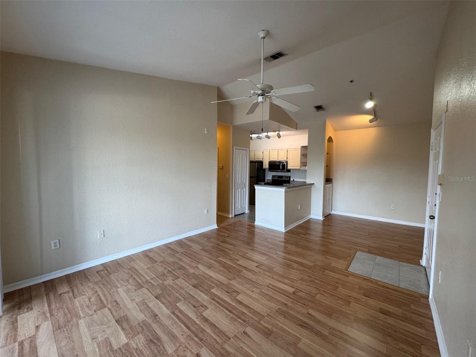 Image 5 of 23 For 5817 Legacy Crescent Place 302