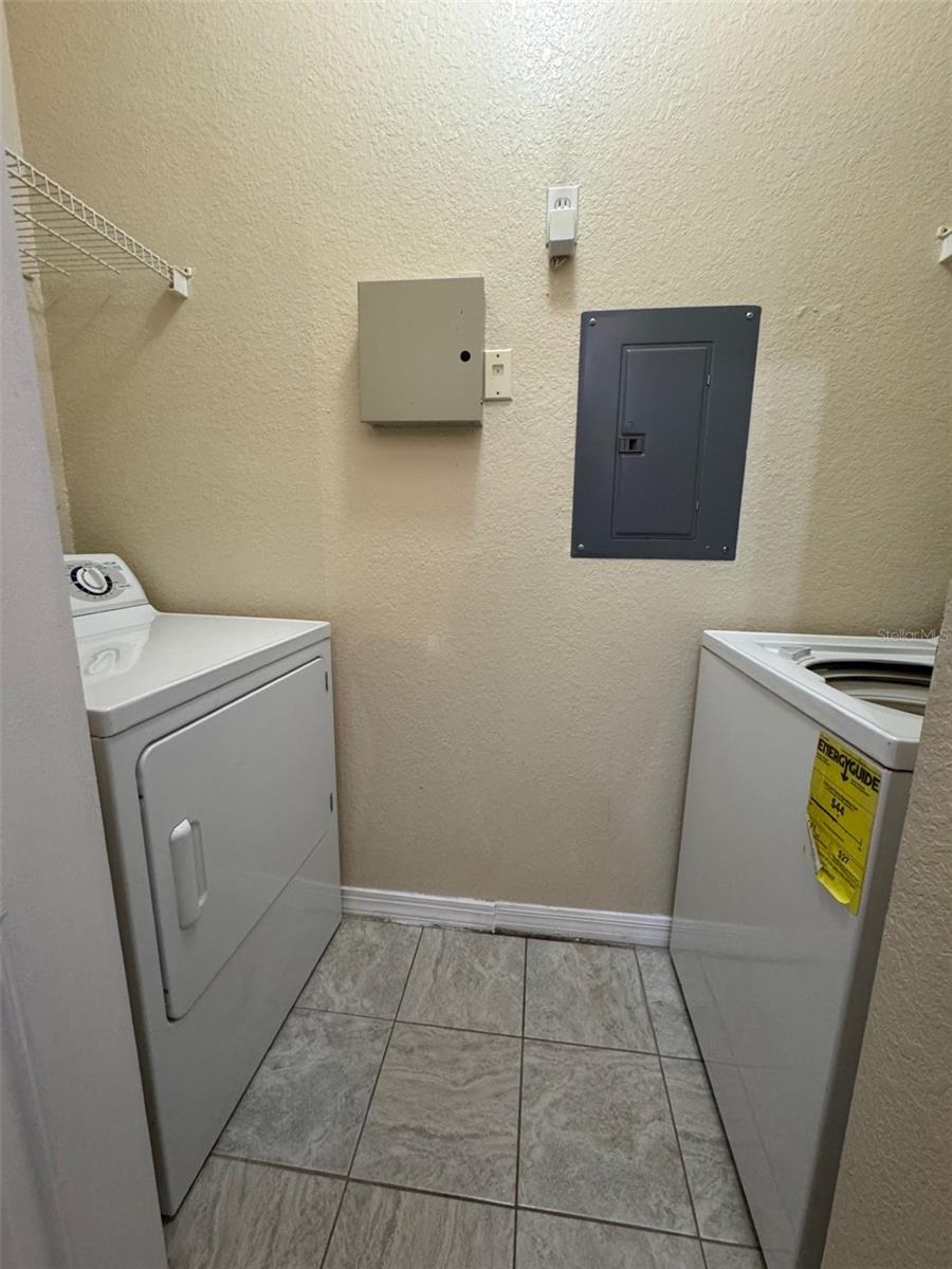 Image 8 of 23 For 5817 Legacy Crescent Place 302