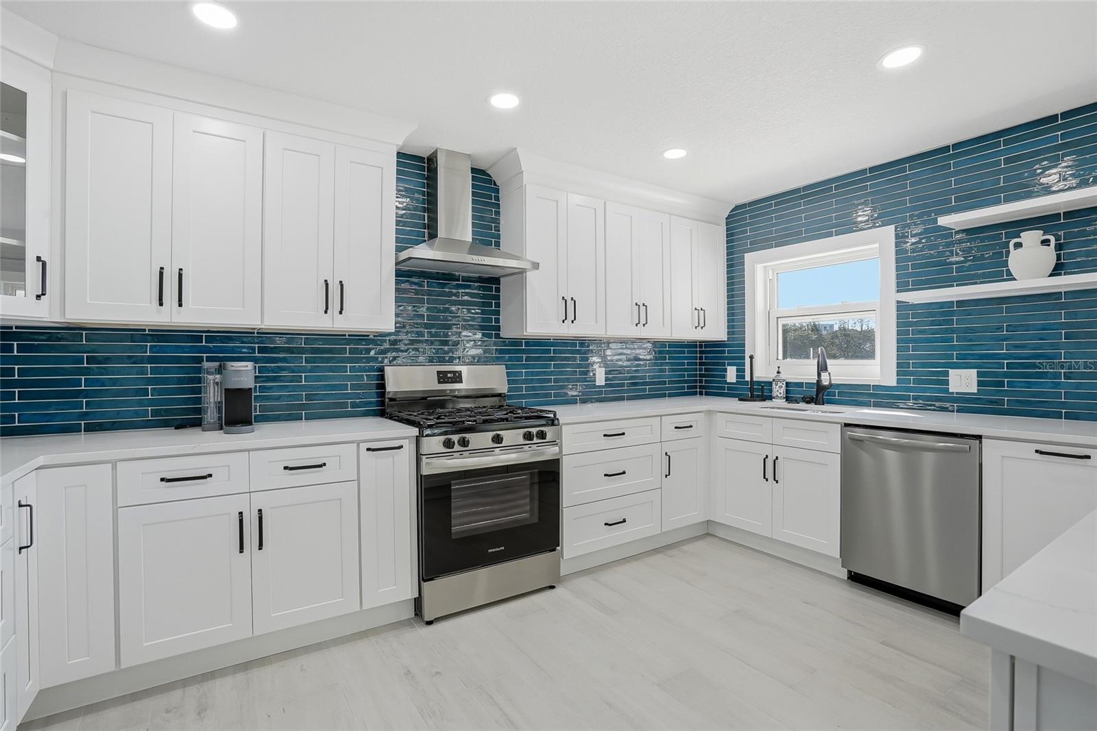 Image 16 of 60 For 3918 Americana