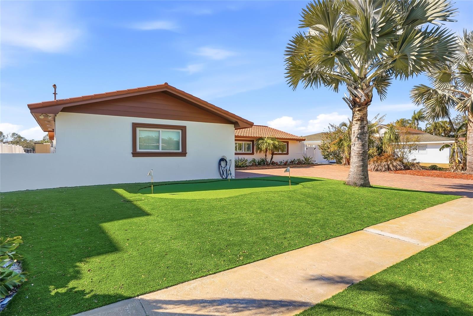 Image 2 of 60 For 3918 Americana