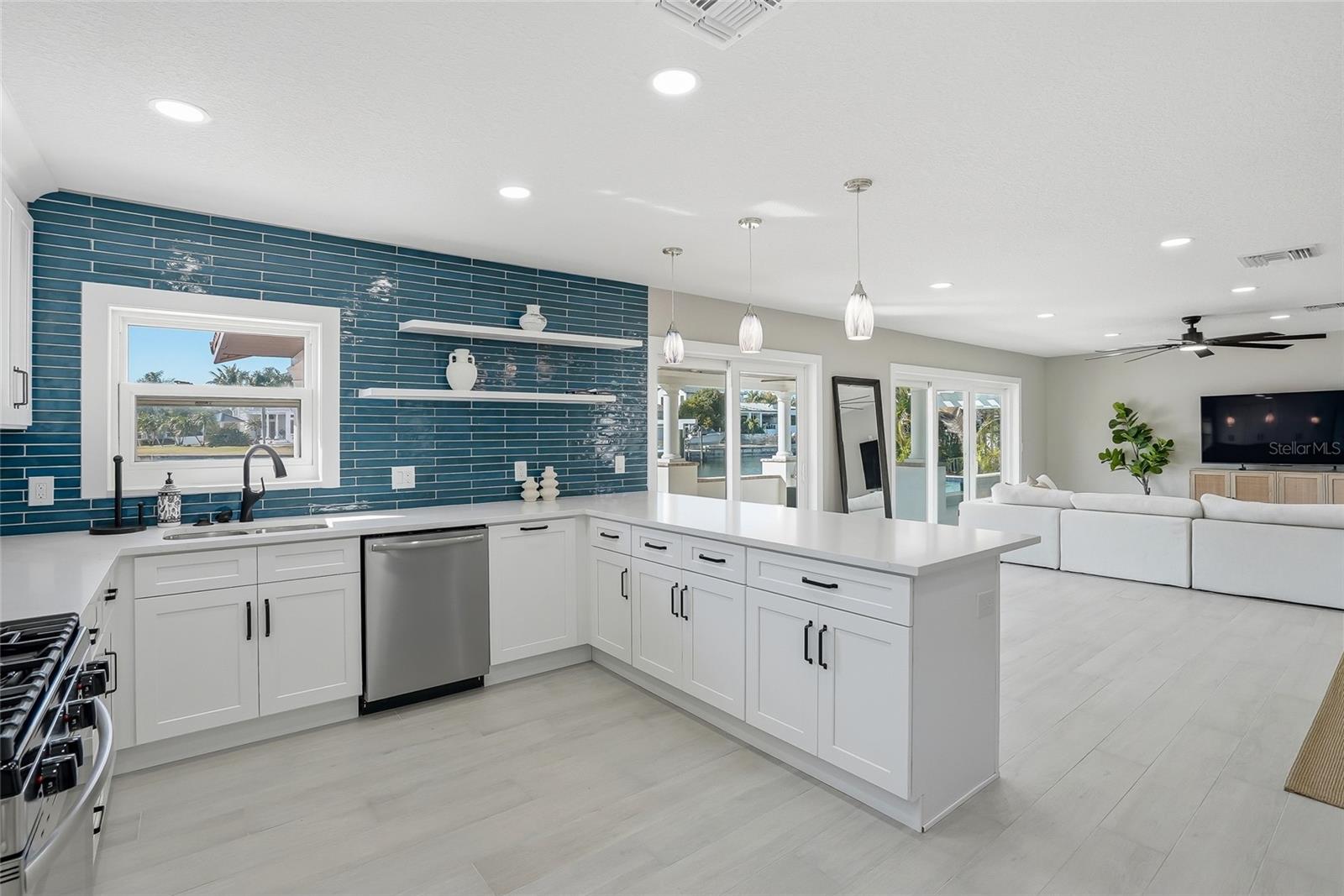 Image 20 of 60 For 3918 Americana