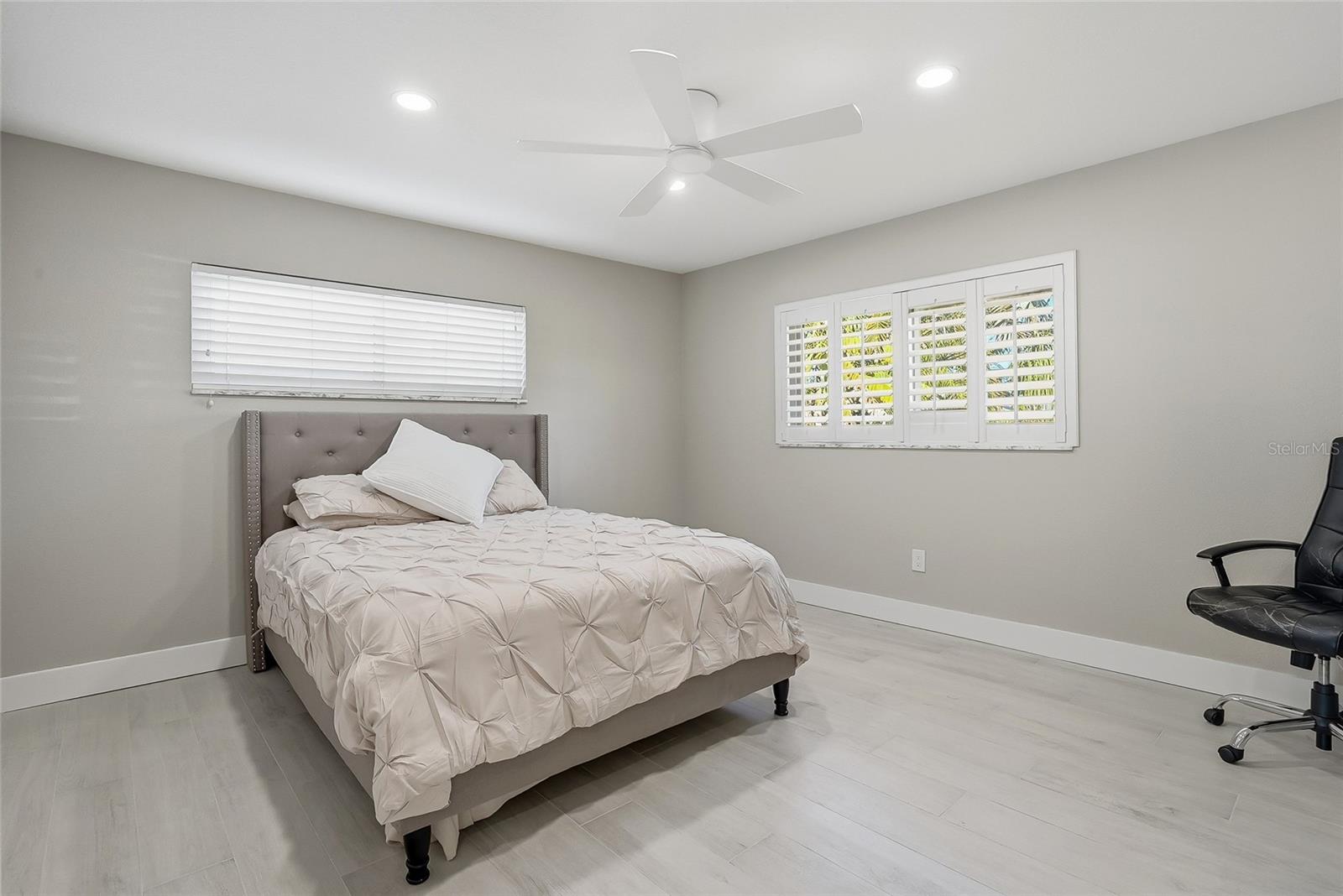 Image 32 of 60 For 3918 Americana