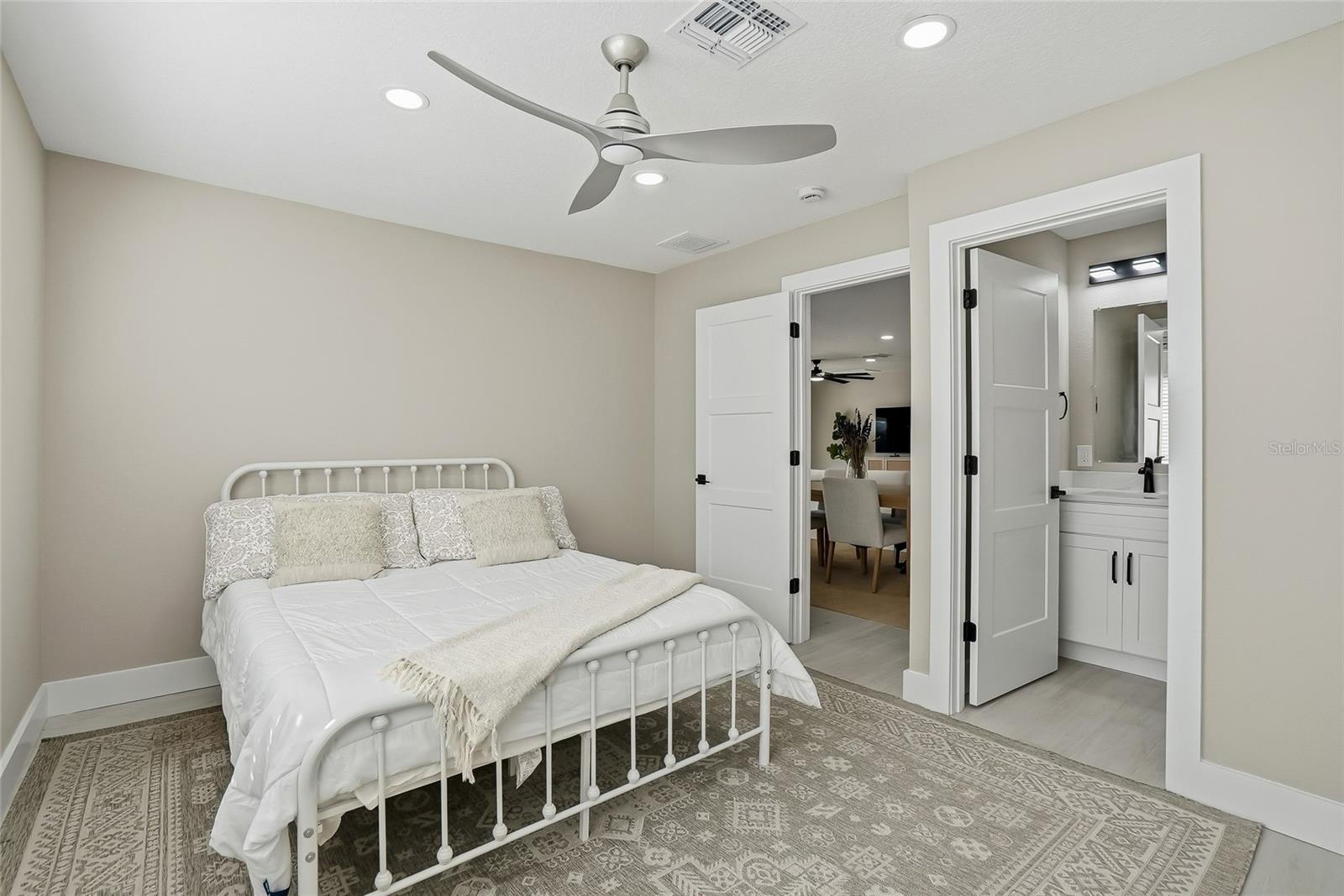 Image 38 of 60 For 3918 Americana