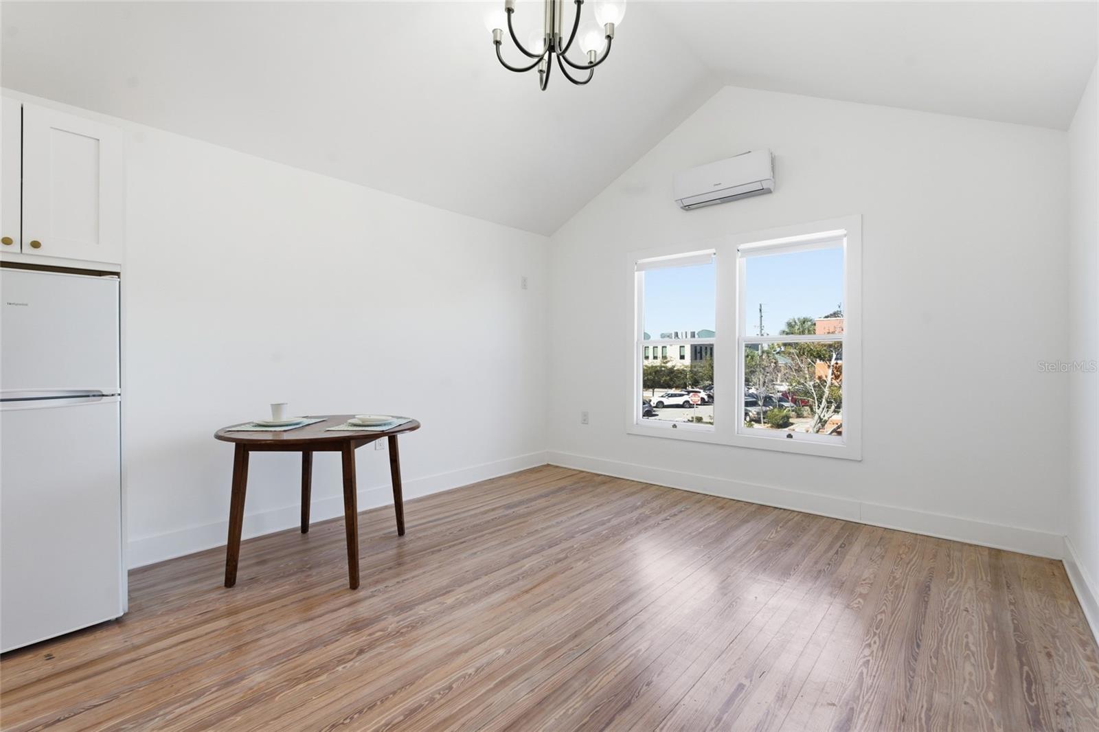 Image 15 of 17 For 326 6th Avenue N 102